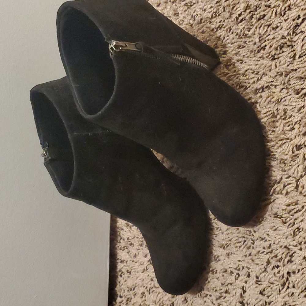 Black Madden Girl ankle booties size 8